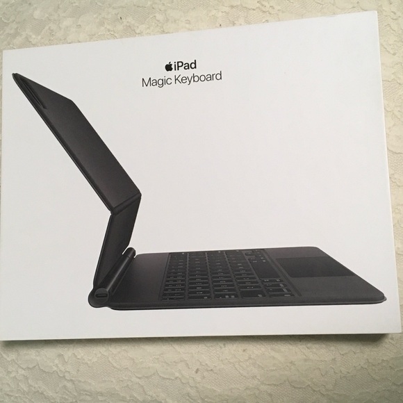 Apple iPad Magic Keyboard - Picture 1 of 3